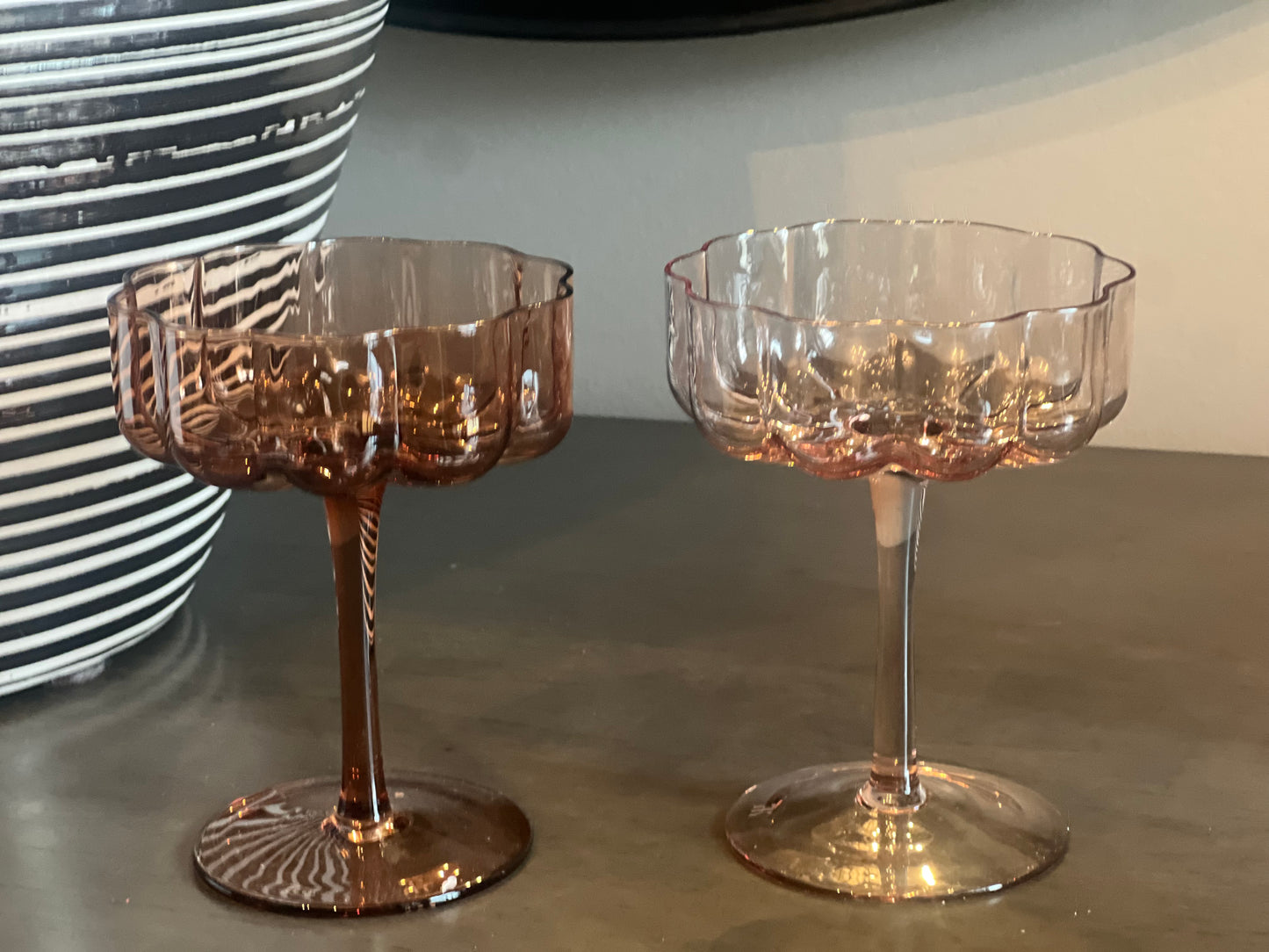 Flower Vintage Wavy Petals Glass Coupe 7oz, (Muted) 6 colors