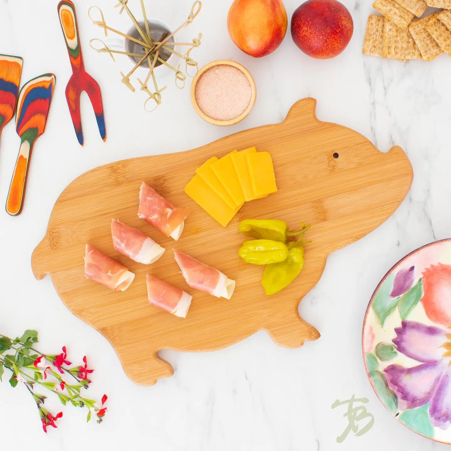 Pig Shaped Serving & Cutting Board